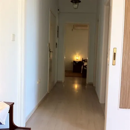 Chris & Apartament Lechaio