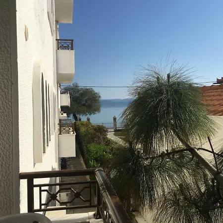 Chris & Lejlighed Lechaio