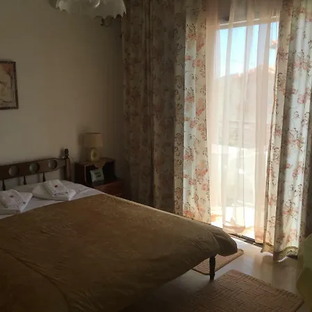Apartament Chris & Lechaio