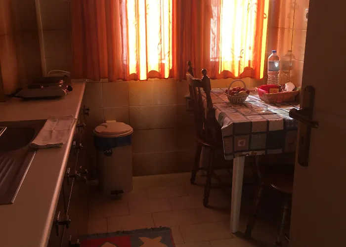 Chris & Lejlighed Lechaio